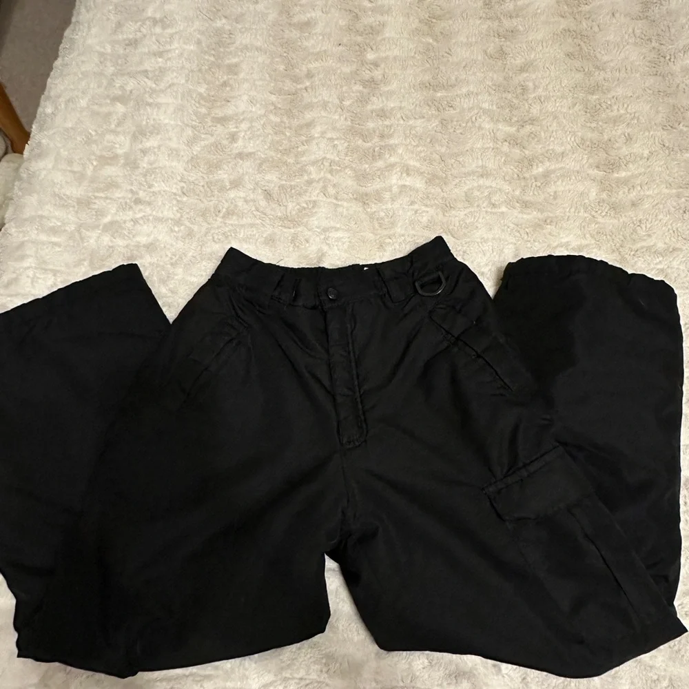 Arctic Quest stylish black